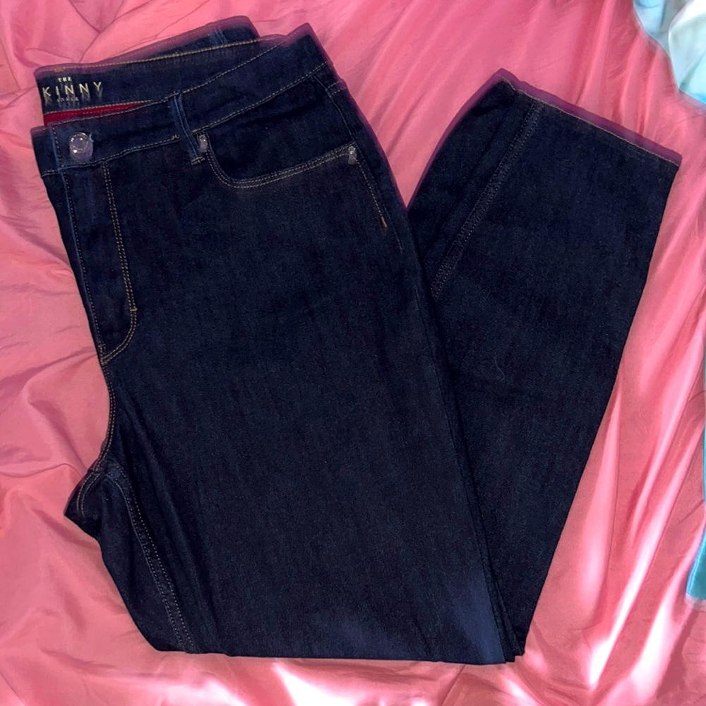 White House Black Market BRAND NEW NEVER WORN. Size 14 high rise